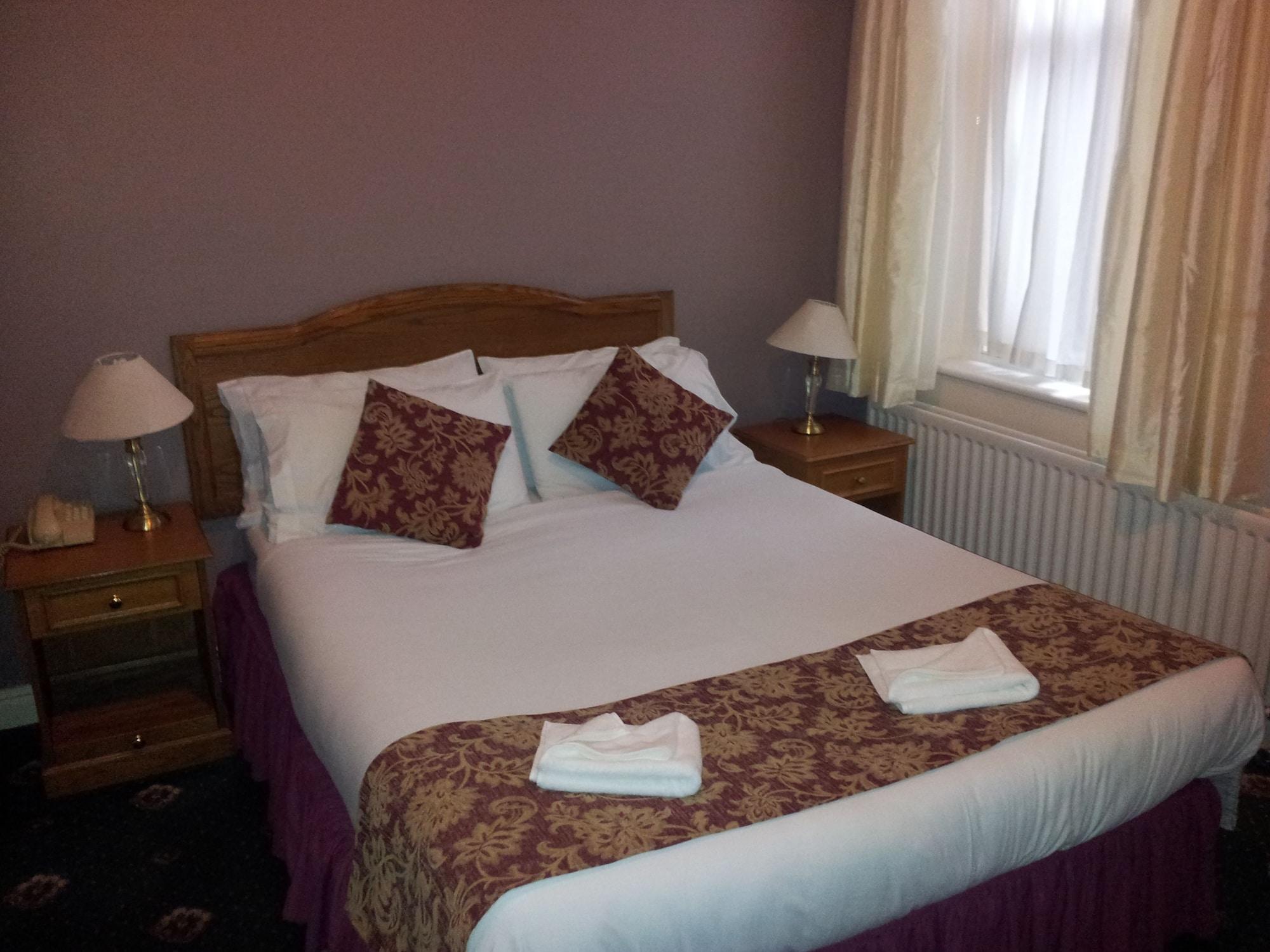 The County Hotel 3*