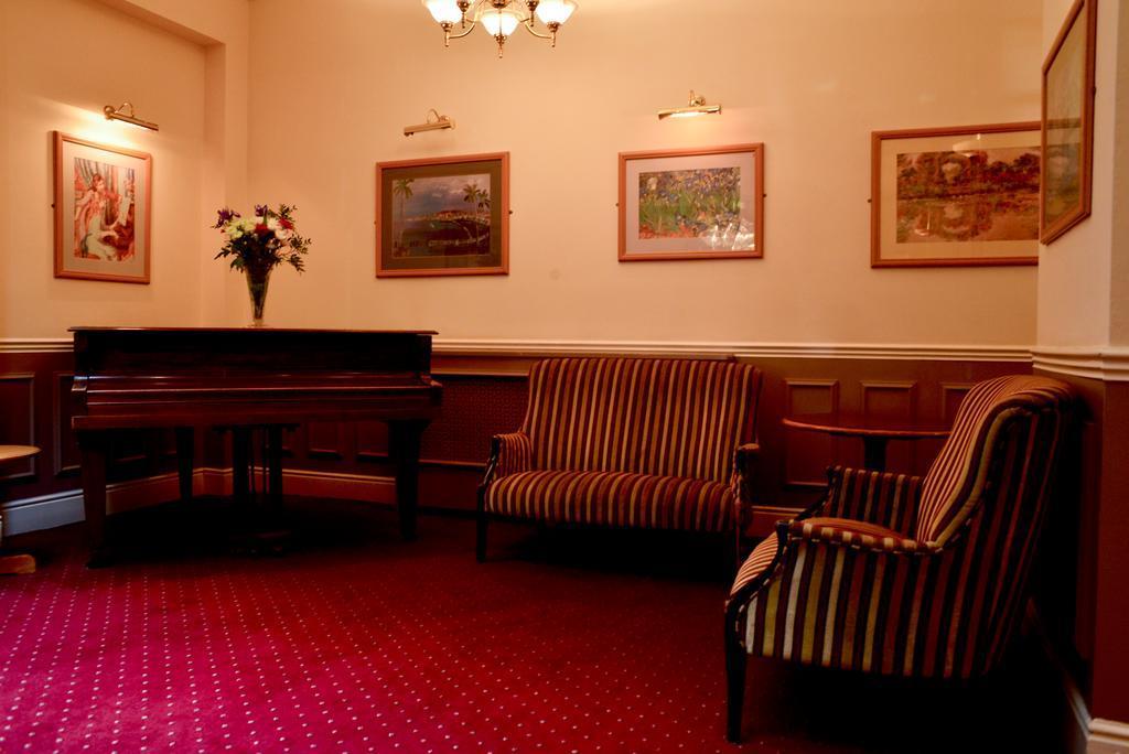 The County Hotel