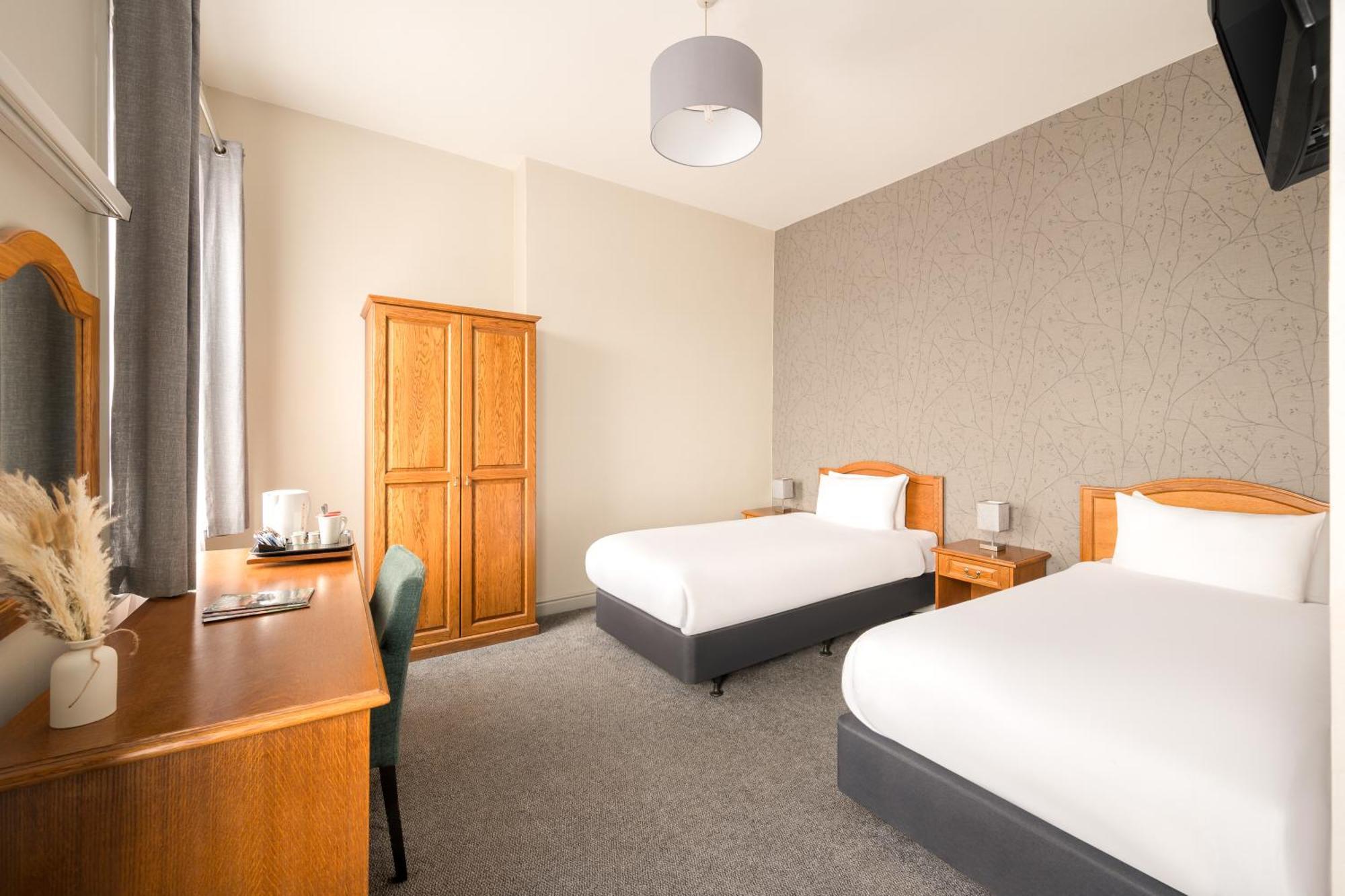 The County Hotel 3*
